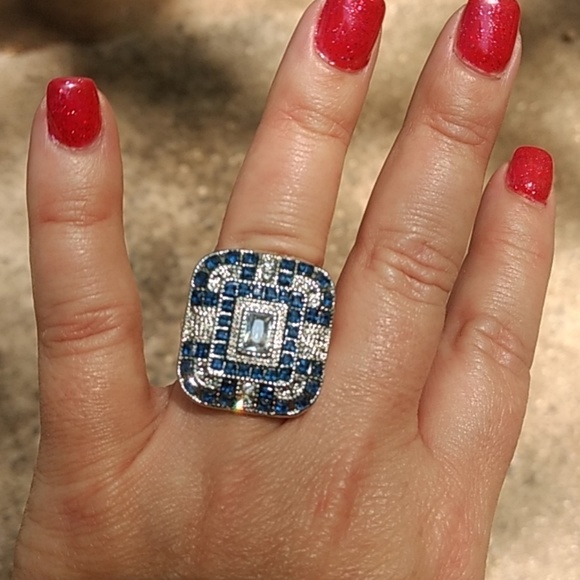 Sold Blue and white sapphire ring - Picture 4 of 6